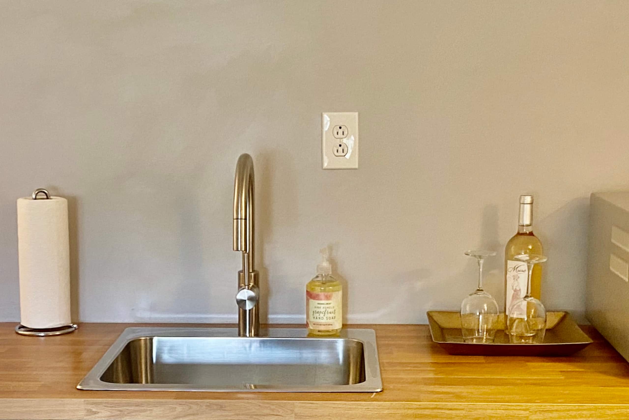 Private Suite in the HEART of Noe Valley! - Image 5