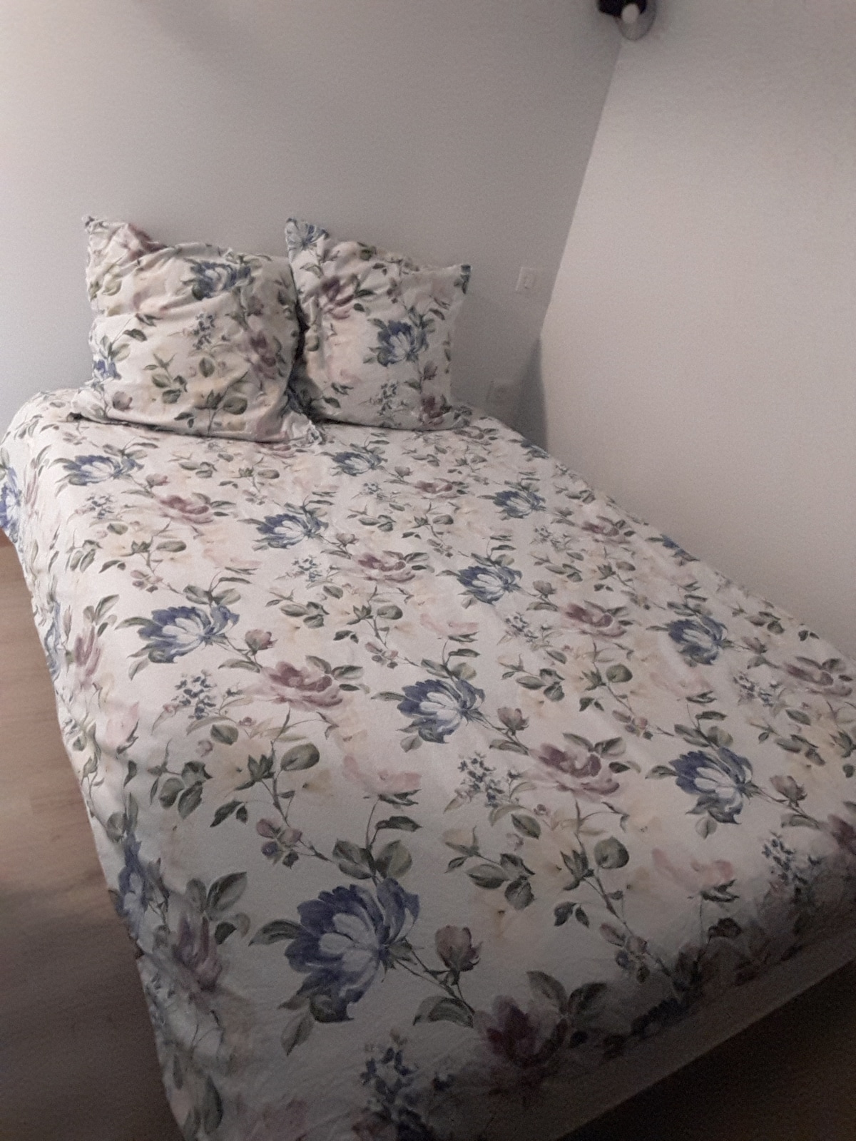 Bedroom #2 - 140cm bed