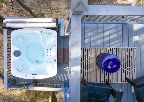 3N+ Promo! Hot Tub Retreat | Trails & Dog + EV OK