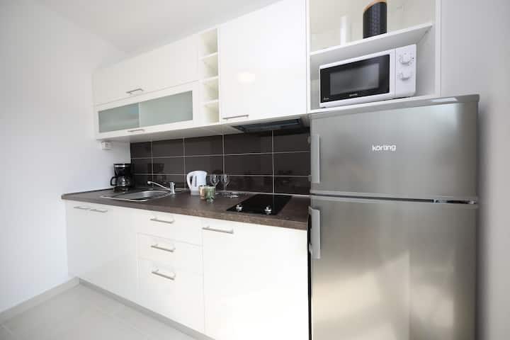 One Bedroom Apartment - Zdxi - A9 - Nin