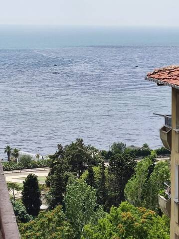 A luxurious appartment with magnificent sea view gallery image 3