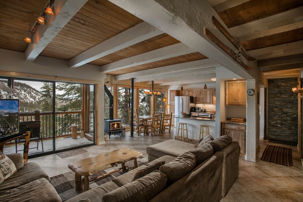 Beautifully Updated 2 Bedroom Ski In Ski Out #45 - 매머드 레이크의 콘도에서 살아보기, 캘리포니아, 미국