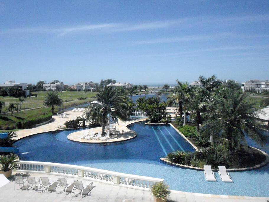 Piscina condomínio