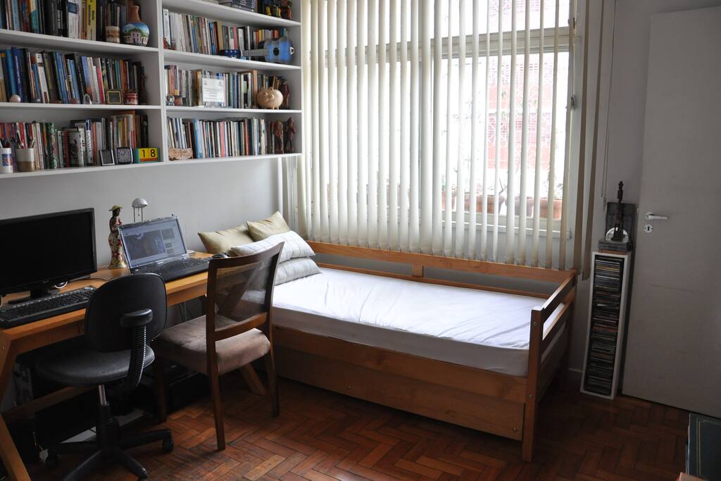 Quarto de hóspedes com bicama