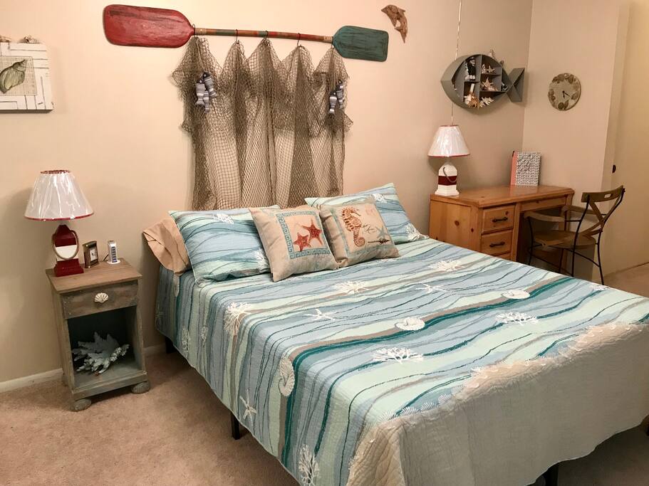 Nice comfy Queen Bed ready for you to get a great night sleep in.