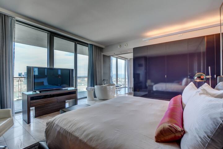 Huge 2100sqft 4 Beds Vegas Luxury Condo Palms Zz Apartments For Rent In Las Vegas Nevada United States