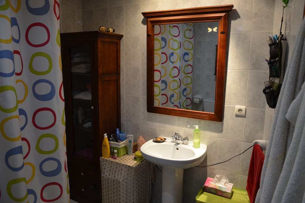 Baño/Guest bathroom