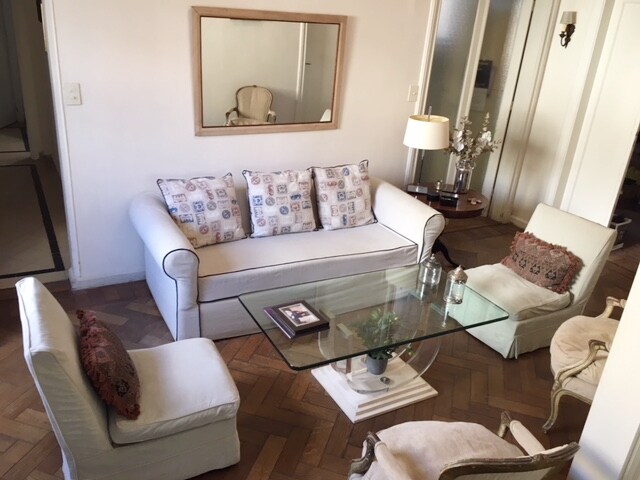 Renovated private room with en-suite bathroom in Recoleta