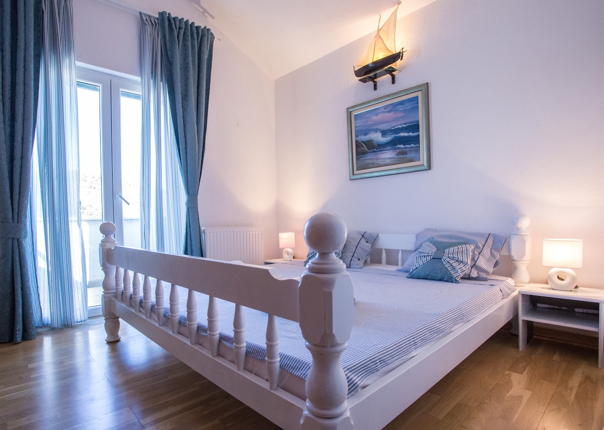 Villa Lapis Vis — property photo 15