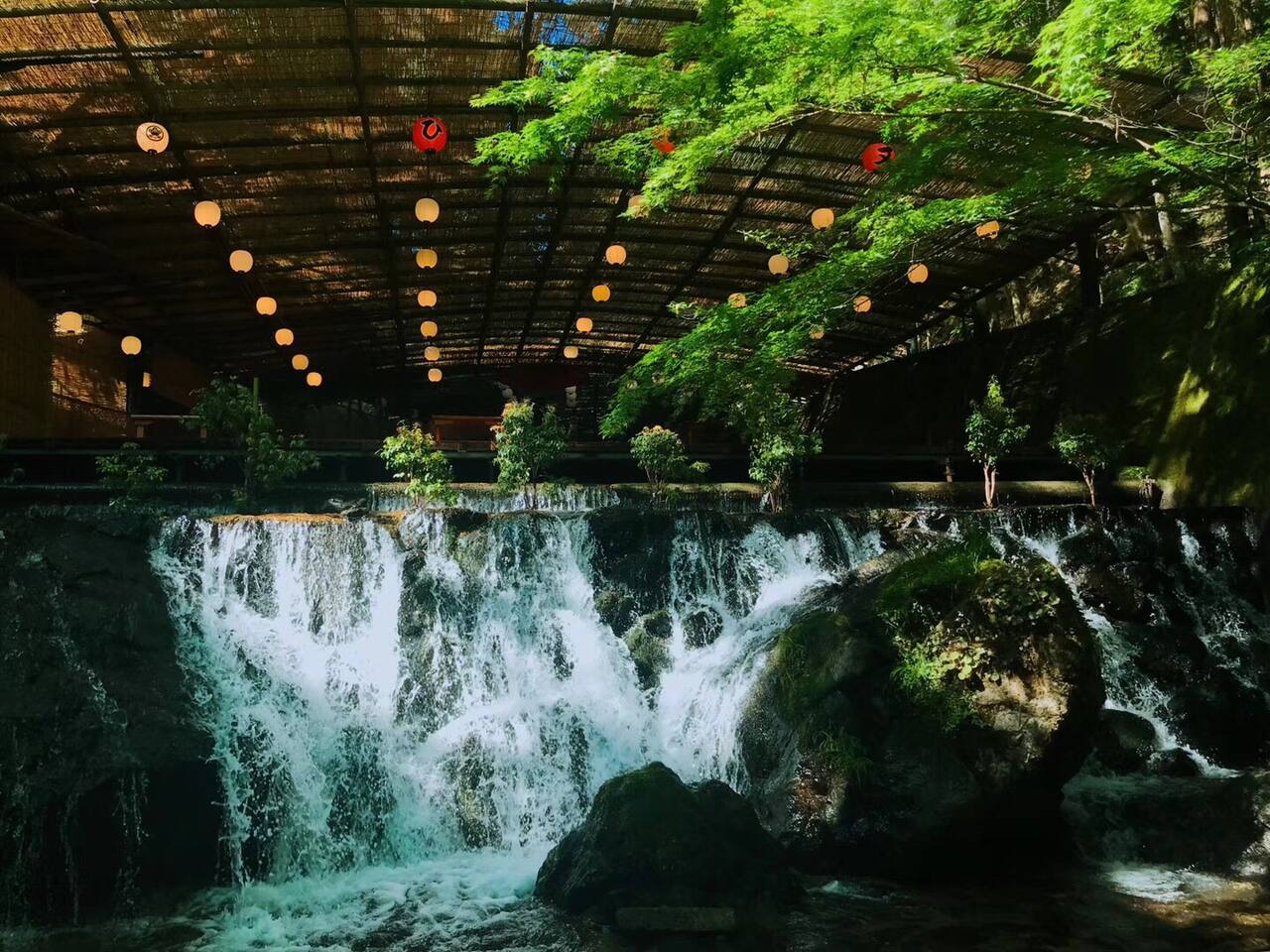 仲夏洛北一日游 三千院 贵船神社 川床流水素面 京都旅游攻略 尽在airbnb爱彼迎