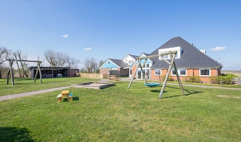 Stolpboerderij Noorderwind 18 people on Texel