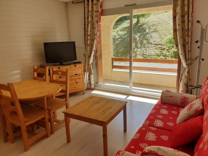 Agréable Studio Au Calme  1 Couple / 2  Enfants - Jausiers
