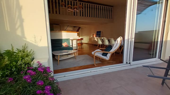 Triplex Atypique Au Cœur D'un Village Provençal - Éguilles