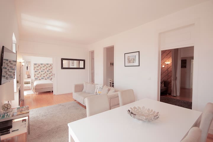 Design Apartment with River View in Alfama