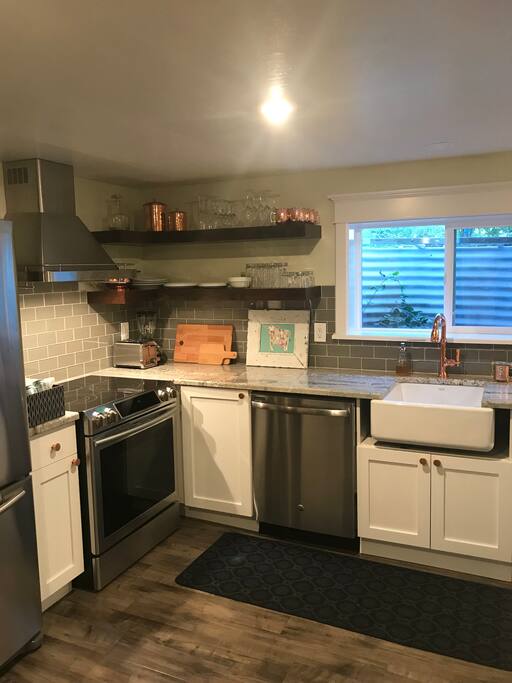 Fully updated modern kitchen