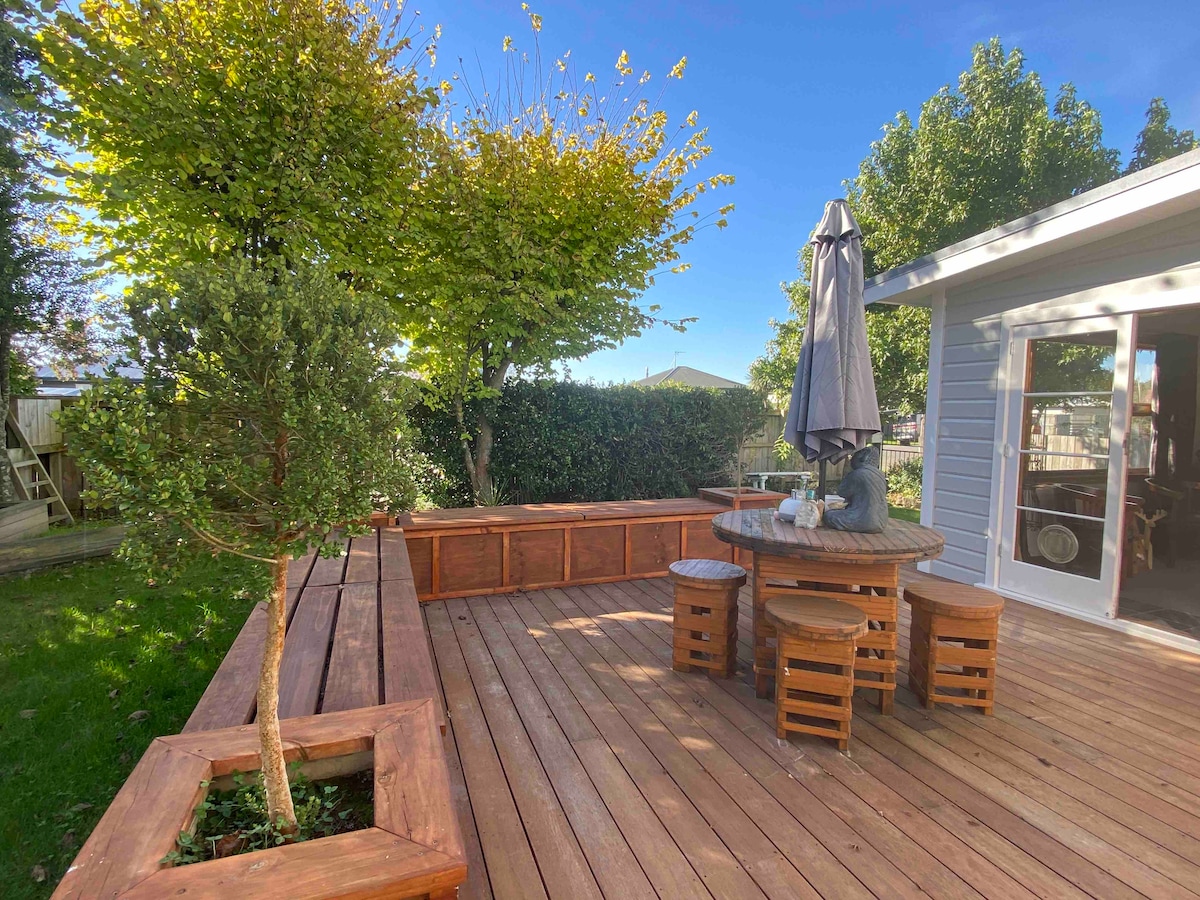 Methven Retreat. Free Continental Breakfast Houses for Rent in