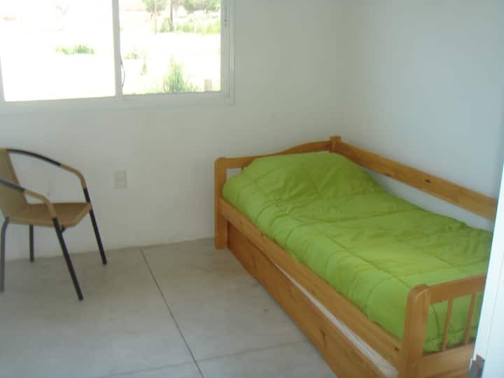 Chumba cha tatu chenye uwezekano wa vitanda 2.