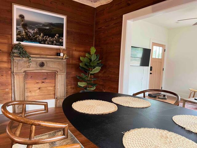 SOCO House *BEST LOCATION* gallery image 2