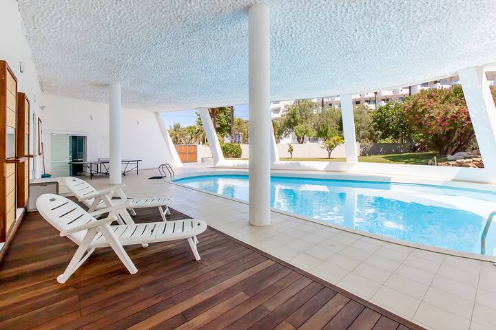 Beautiful Modern Villa In The Heart Of Santa Ponsa gallery image 3