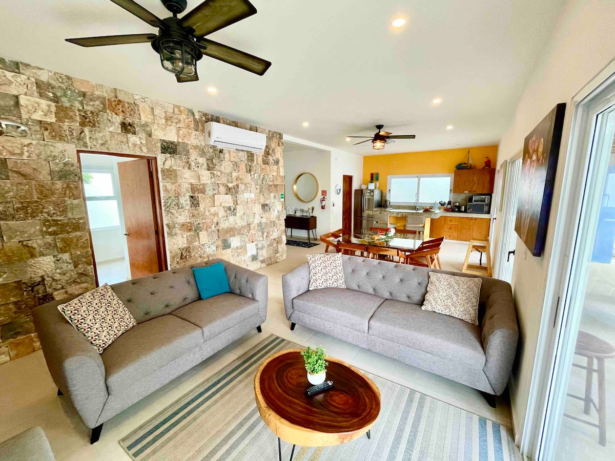 Top Airbnb: Punta sur large ocean view house in Isla Mujeres