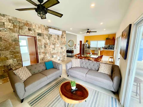 Top Airbnb: Punta sur large ocean view house in Isla Mujeres