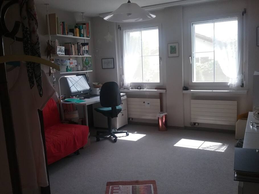 2. Zimmer, Fenster nach Süden