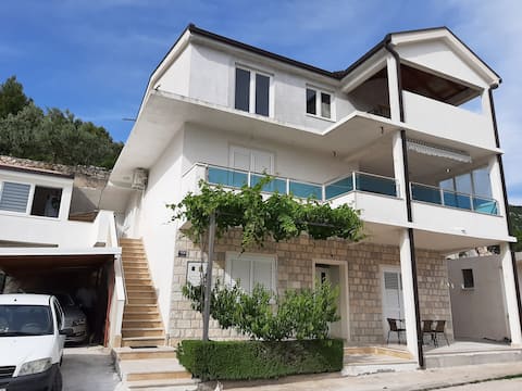 Apartman Mira