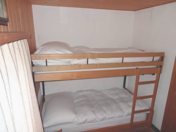 غرفة النوم 2