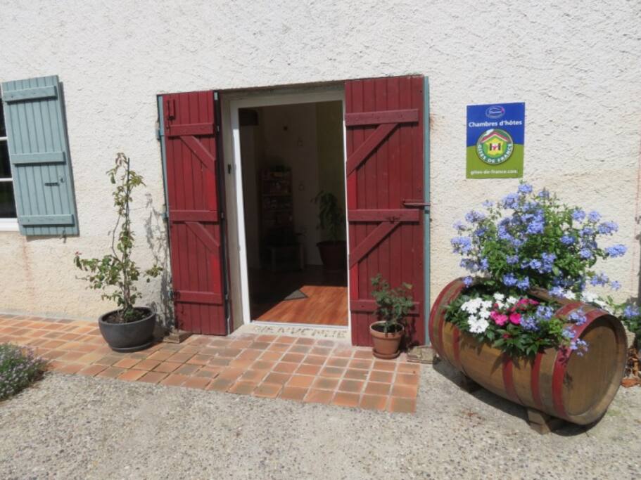 L'entrée des hôtes