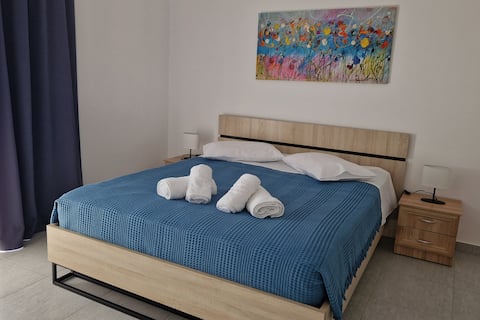 Popular Airbnb listing: Askeli Breeze in Περιφερειακή Ενότητα Νήσων