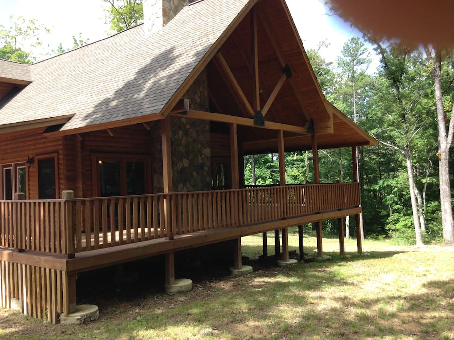 porches on 3 sides