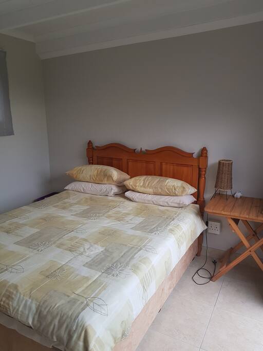 Queen size bed