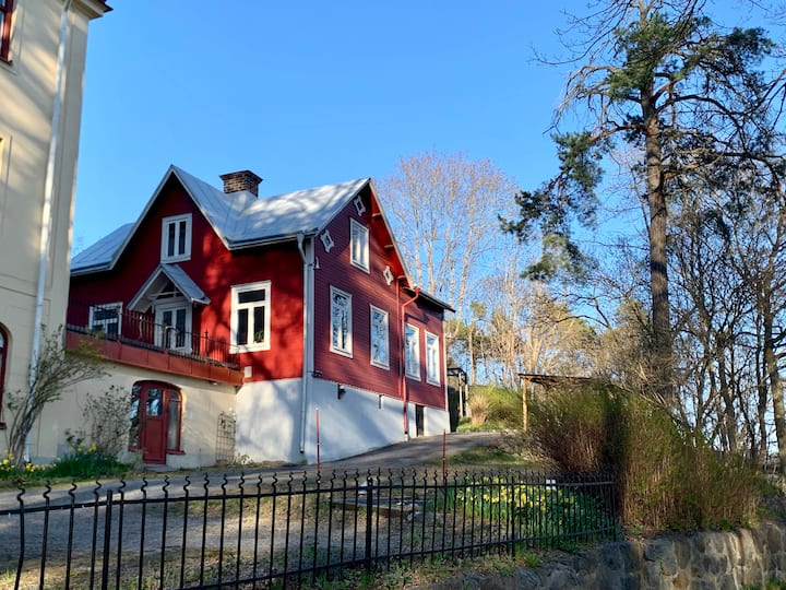 Cozy house for a family with fireplace and sauna