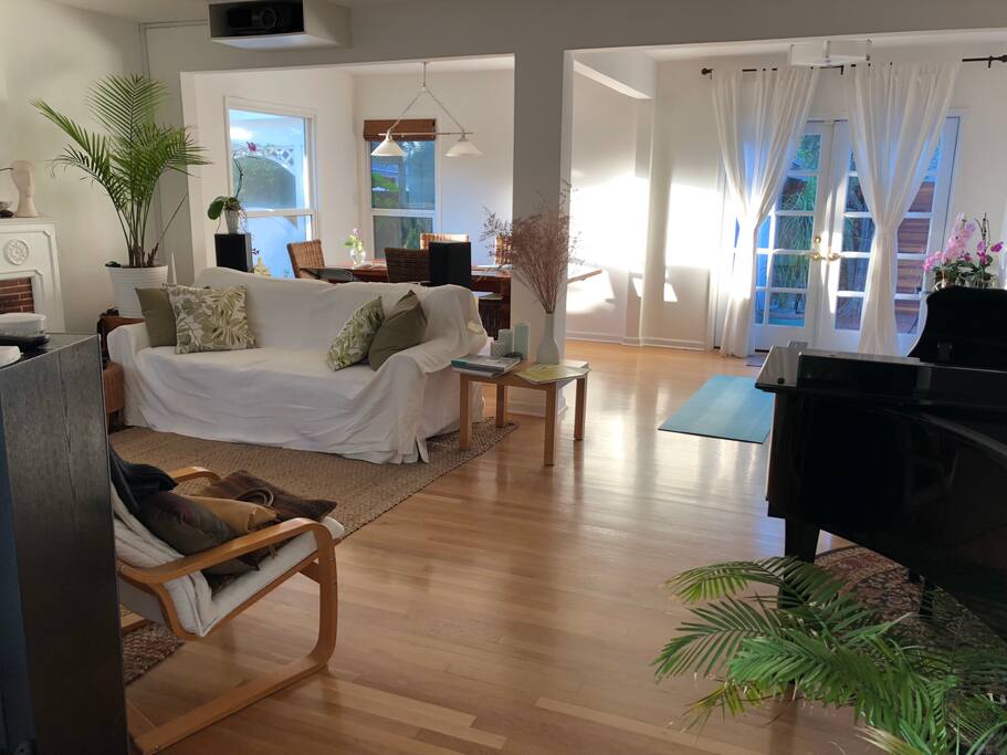 Living Room/Dining In the early morning