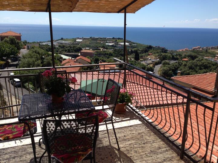 Appartamento Ruscus - Cod.cin: It008060c2m8ytjlhm - Riva ligure