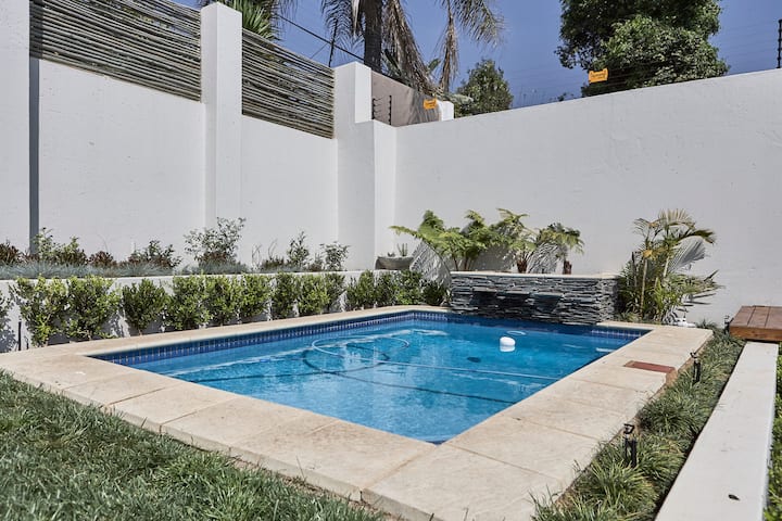 帕克赫斯特阳光明媚的私人乡村小屋 - 兰德堡的客房 出租, 豪登省(gauteng), 南非 - 爱