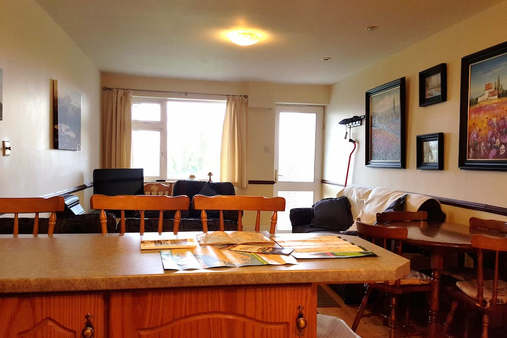 Living Room/TV/Seating area