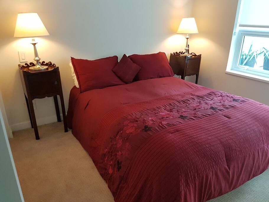 A neat bedroom, extremely quiet and calming