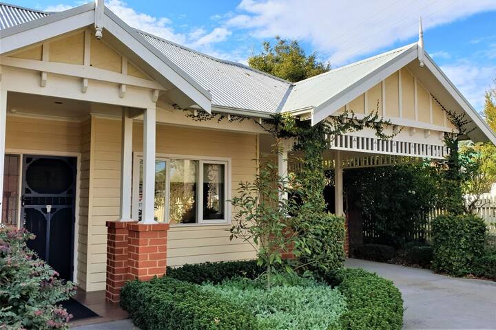 Healesville House – Fig Tree House gallery image 4