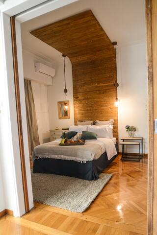 Deluxe Apt 2 – Center of Athens gallery image 5