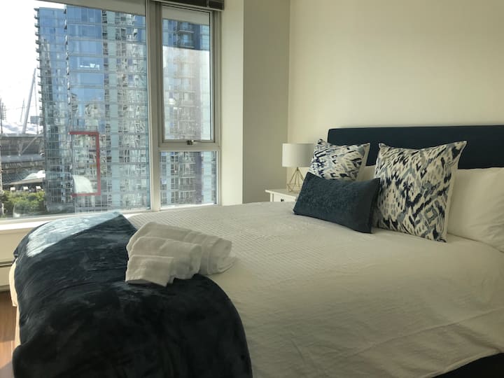 Dhoma kryesore e gjumit BC Pamja e ambientit dhe qendra e qytetit