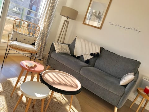 Successful Airbnb property: Cozy 50 m2 south-facing, sea view, beach 30 m away in Merlimont