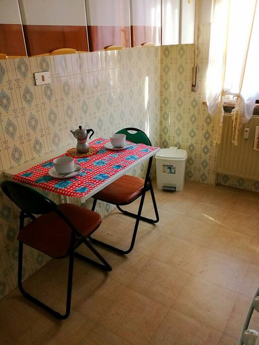 Piccola cucina per due/tre persone