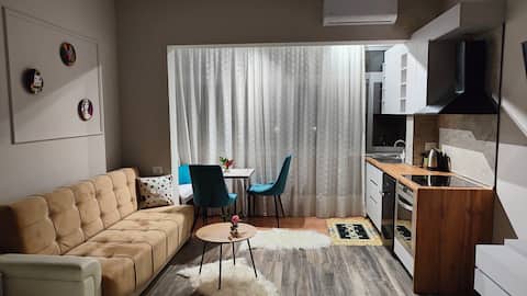 Top performing Airbnb: "Nana" apartment near the Cathedral in Lagjja 5