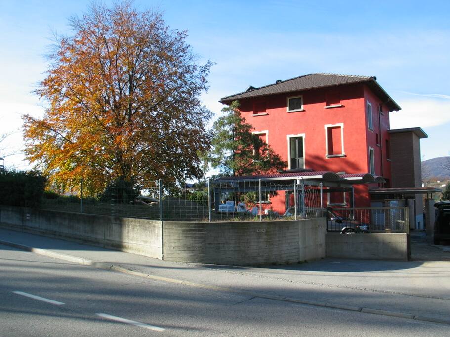 Lugano's B&B, posteggio ospiti