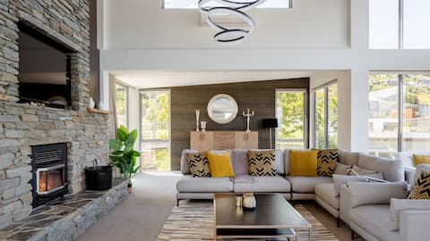 Views at Luxury Lakeside Home