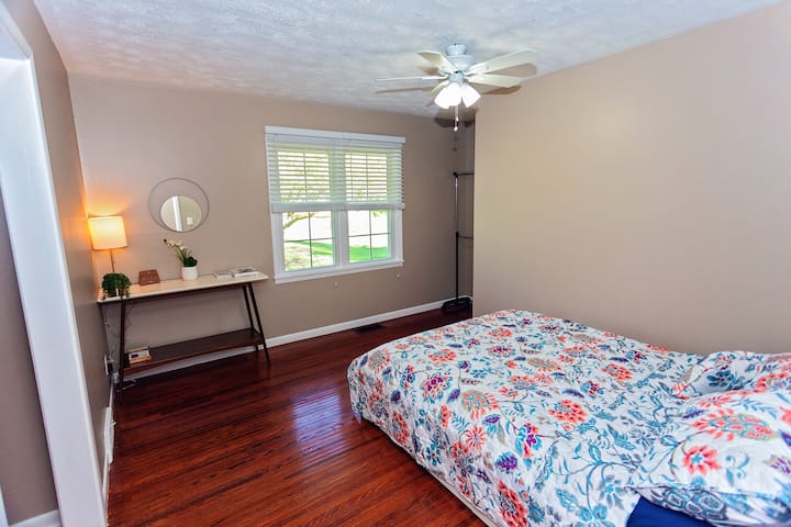 غرفة النوم 1