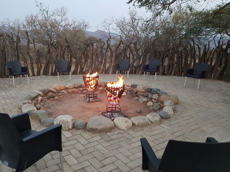 Boma braai area for groups with lovely bush atmosphere.