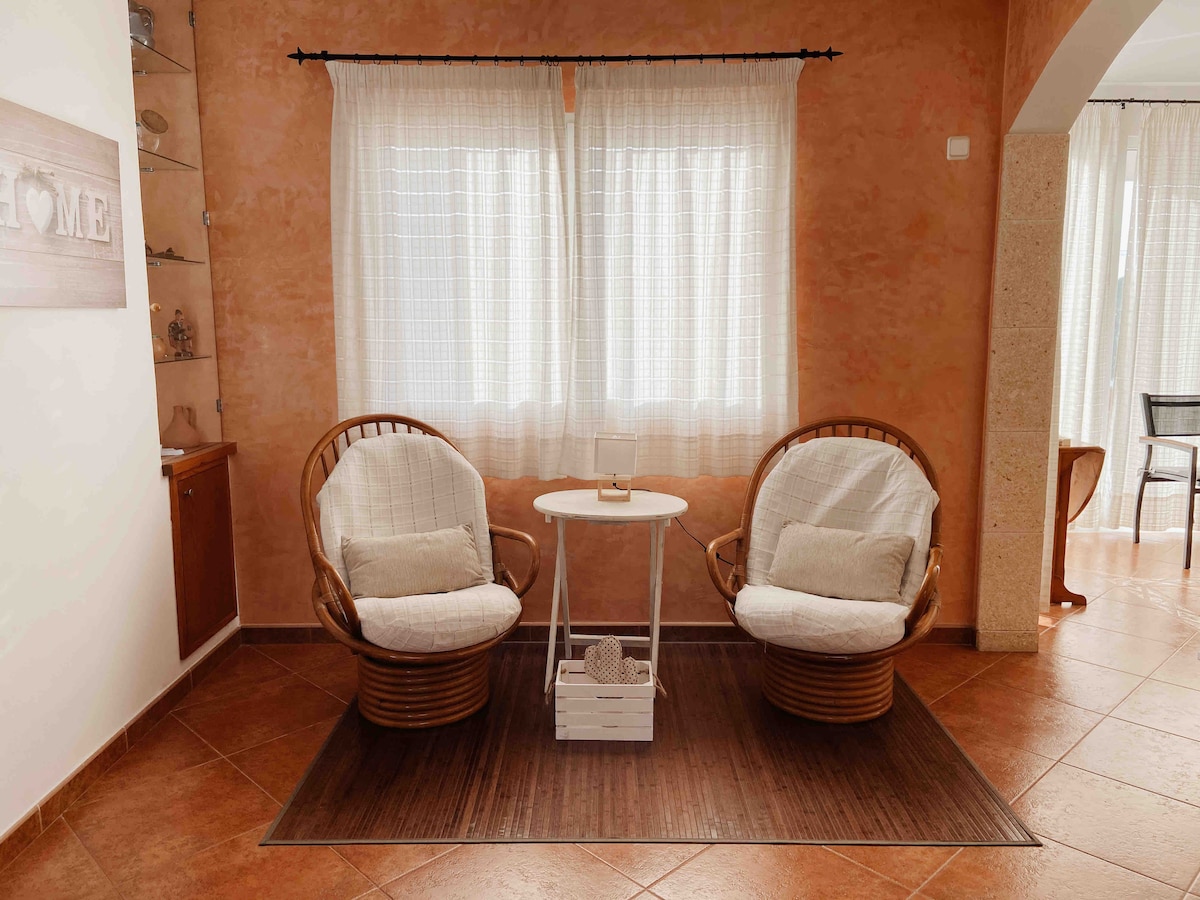 Popular Airbnb listing: A very nice chalet. A quiet area. in Ciutadella