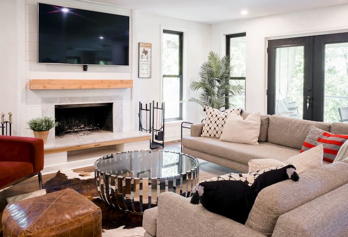 Family Retreat | Golf | Lake | 10min BNA, 20min DT